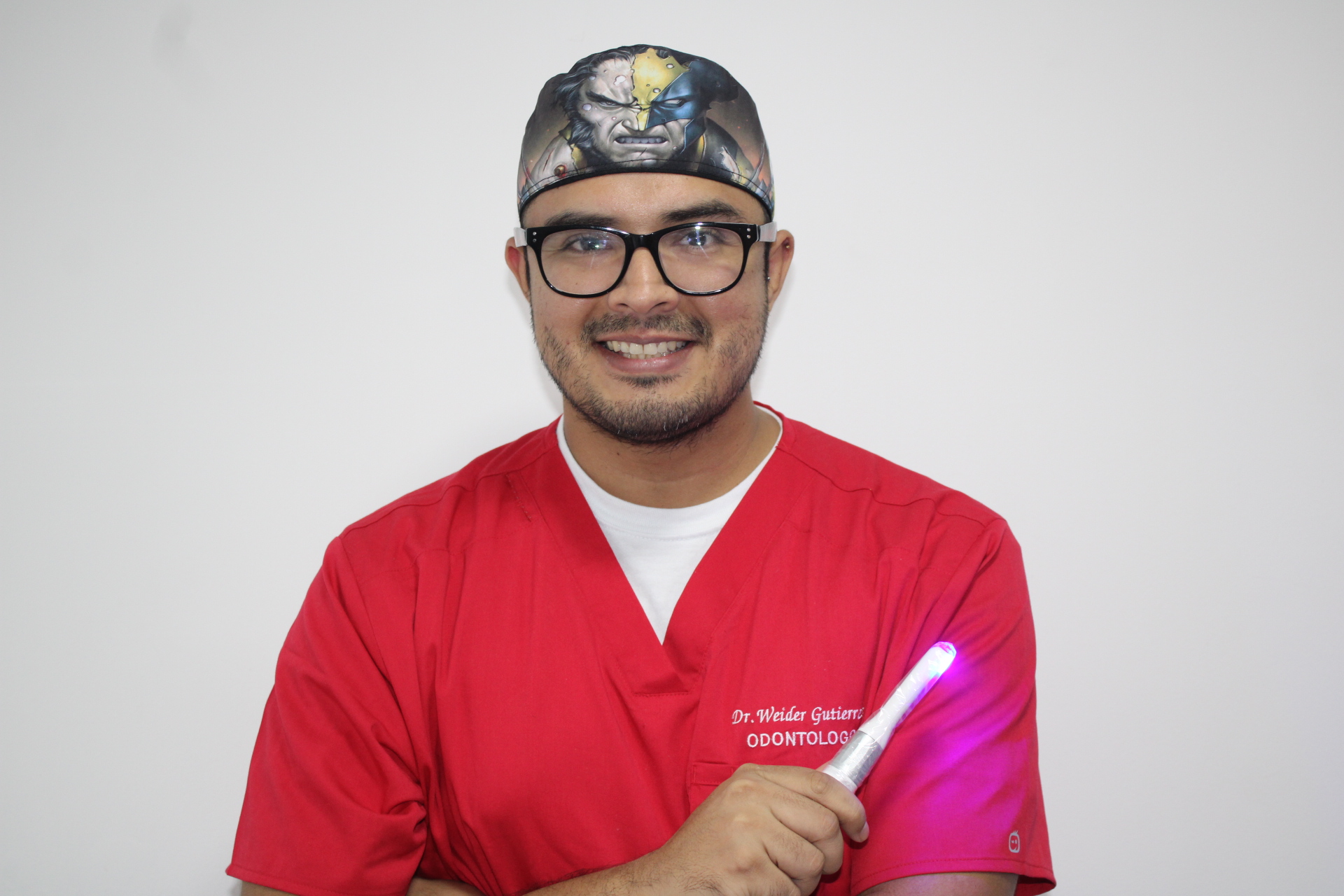 Dr. Weider Gutierrez - Odontólogo especialista en urgencias dentales en Cali